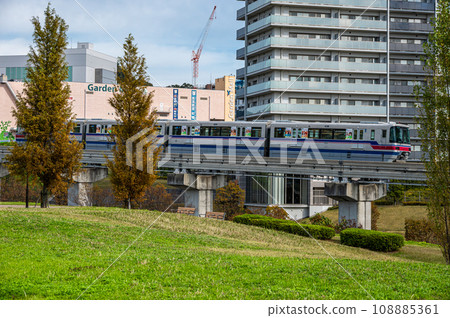 齋藤西公園旁運行的單軌電車 齋藤西公園旁運行的單軌電車 108885361