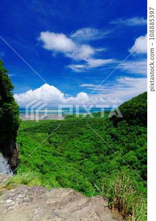 View from the top of Pinaisara Falls, Iriomote Island, Okinawa Prefecture View from the top of Pinaisara Falls, Iriomote Island, Okinawa Prefecture 108885397