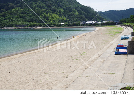 沖之島町中村海灘的景色 108885583