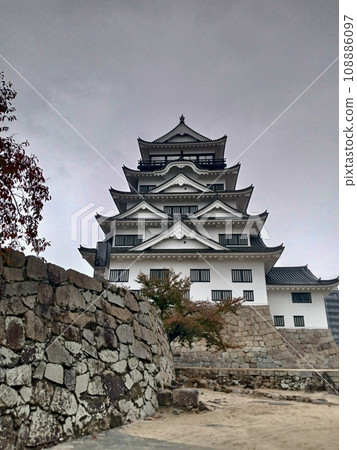 福山城、天守、月見櫓、大湯電、JR福山站、新幹線、福山市福山城博物館 福山城、天守、月見櫓、大湯電、JR福山站、新幹線、福山市福山城博物館 108886097