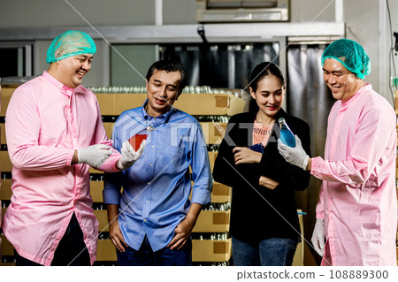 Customer visits a warehouse or factory in order to drink purchase decision 108889300