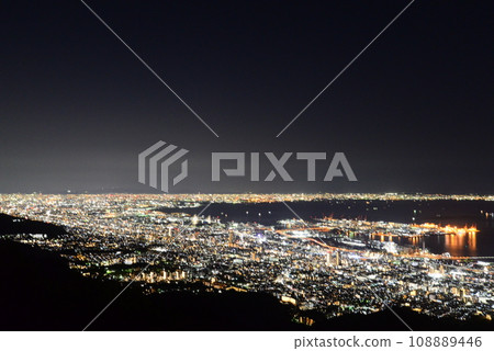 從菊星台看到的摩耶山夜景（兵庫縣神戶市） 108889446