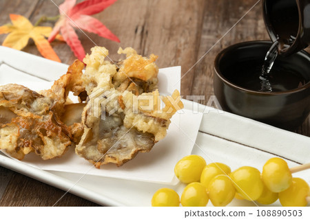 Maitake mushroom tempura and ginkgo sake 108890503