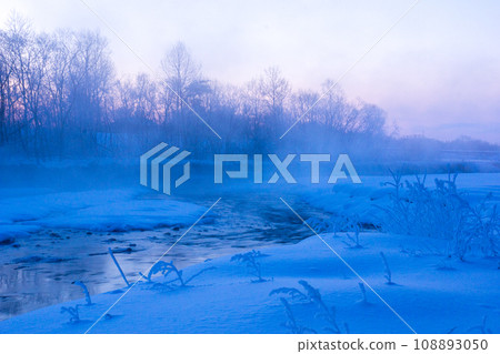 Cold cold morning Cold cold morning 108893050