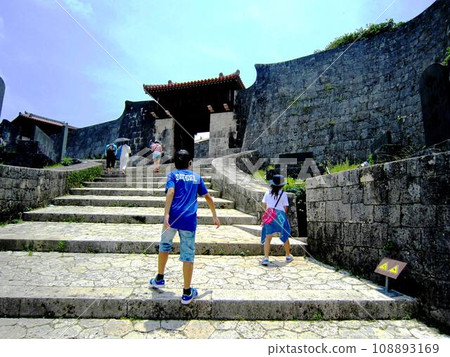 首里城瑞泉門（大火消失前） 108893169