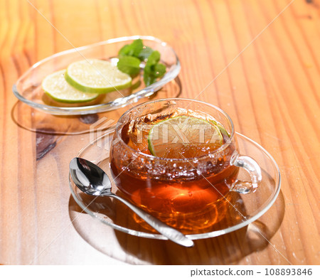 Luxurious tea time Tea time (Tea time) Black tea Kocha Wood grain Luxurious tea time Tea time (Tea time) Black tea Kocha Wood grain 108893846