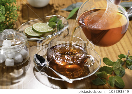 Luxurious tea time Tea time (Tea time) Black tea Kocha Wood grain Luxurious tea time Tea time (Tea time) Black tea Kocha Wood grain 108893849