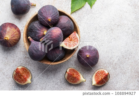 Fresh ripe figs Fresh ripe figs 108894927