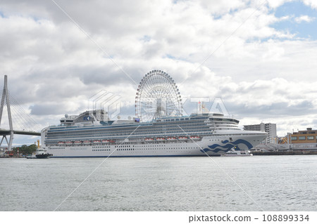 Diamond Princess at Osaka Port Diamond Princess at Osaka Port 108899334