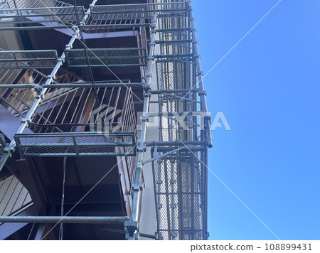 Wedge scaffolding on RC structure Wedge scaffolding on RC structure 108899431