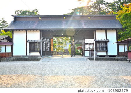 Tohoku, Hiraizumi, Motsuji Pure Land Garden, Entrance to the World Heritage Site of Paradise, Large Sanmon Gate, Hiraizumi Town, Iwate Prefecture (1) 108902279