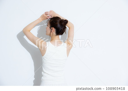 運動裝的女性 108903418