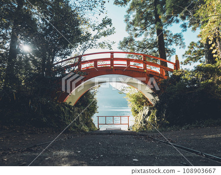 Taikobashi in front of the shipyard and Lake Ashi used for the lake festival at Hakone Shrine in Motohakone, Hakone-machi, Ashigarashimo-gun, Kanagawa Prefecture Taikobashi in front of the shipyard and Lake Ashi used for the lake festival at Hakone Shrine in Motohakone, Hakone-machi, Ashigarashimo-gun, Kanagawa Prefecture 108903667