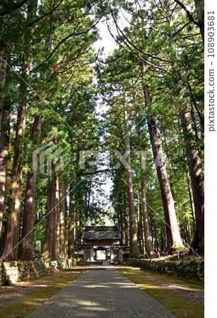 立山寺正門、面目山（富山縣上市町） 108903681