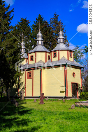 Old wooden church in Pereyaslav, Ukraine 108904398