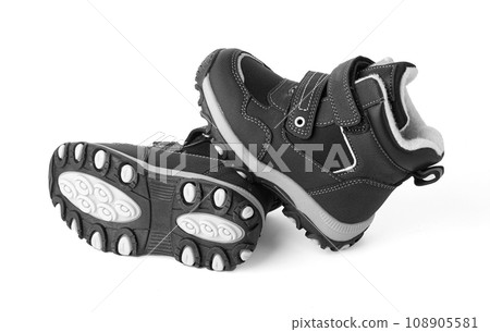 Children winter boot 108905581