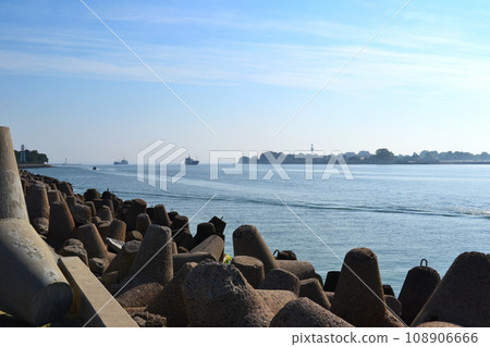 Baltiysk, Kaliningrad region, North and South pier, view of the Baltic spit, concrete breakwaters Baltiysk, Kaliningrad region, North and South pier, view of the Baltic spit, concrete breakwaters 108906666