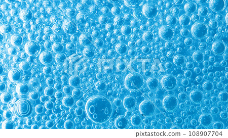 beautiful underwater bubbles background 108907704
