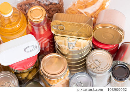 Food Reserves: Canned Food, Spaghetti, Pate, Tuna, Tomato Juice, Pasta, Fish and Grocery Food Reserves: Canned Food, Spaghetti, Pate, Tuna, Tomato Juice, Pasta, Fish and Grocery 108909062