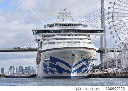 Diamond Princess at Osaka Port Diamond Princess at Osaka Port 108909513