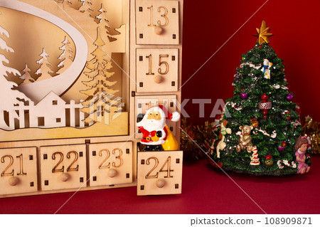 Wooden advent calendar.Sustainable Christmas, zero waste, kids seasonal activities 108909871