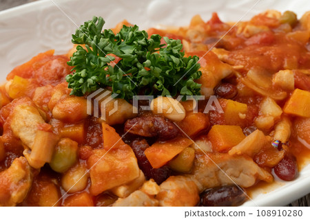 豬肉白內臟番茄燉菜 108910280