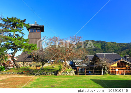 [Hyogo Prefecture] Shinkoro on a clear day (Izushi Castle Town) 108910846