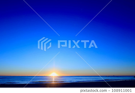 太陽從地平線升起 108911001