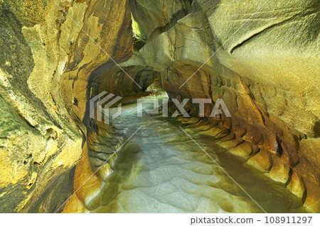 【千佛鐘乳洞】福岡縣北九州市小倉南區平尾台 108911297