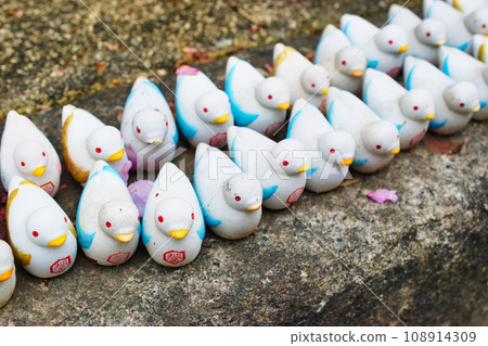 Kyoto Shiunzan Chohoji Rokkakudo pigeon fortune (Nakagyo Ward, Kyoto City) 108914309