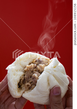 Meat buns, pork buns, Chinese buns, steaming Chinese buns 108915156