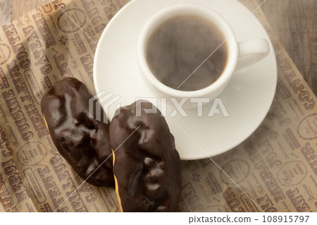 泡芙和咖啡 108915797