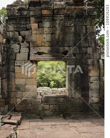 Cambodia Banteay Kdei Golden Week cloudy day 108916203