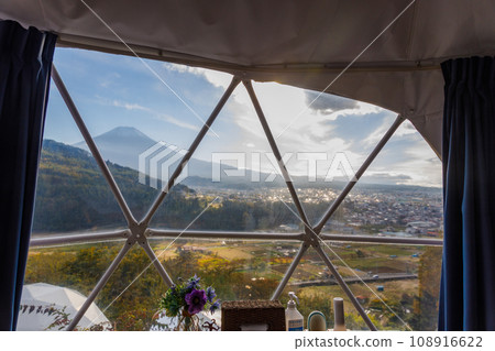Glamping Dome,被秋季山脈環繞的露營地 Glamping Dome,被秋季山脈環繞的露營地 108916622