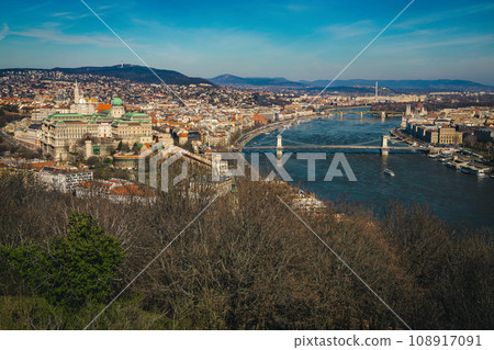 Chain bridge and Danube river view from the citadel, Budapest 108917091