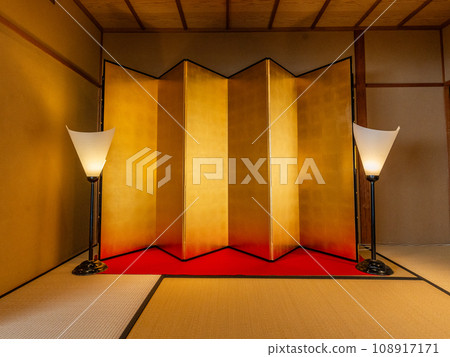 Gold folding screen in Japanese-style room Gold folding screen in Japanese-style room 108917171