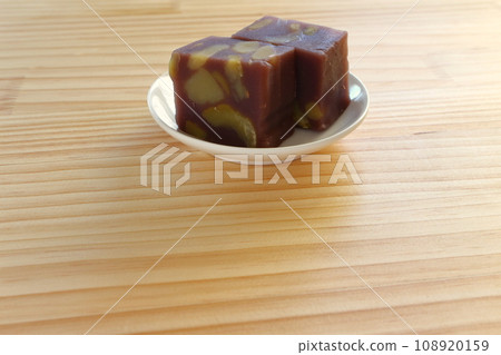Chestnut steamed yokan placed on a wooden table 108920159