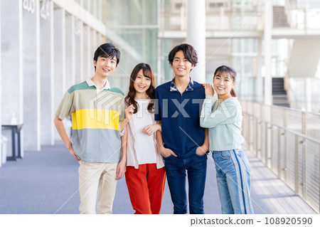 友善的大學生 友善的大學生 108920590