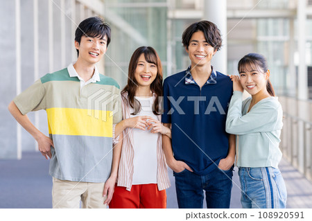 友善的大學生 友善的大學生 108920591
