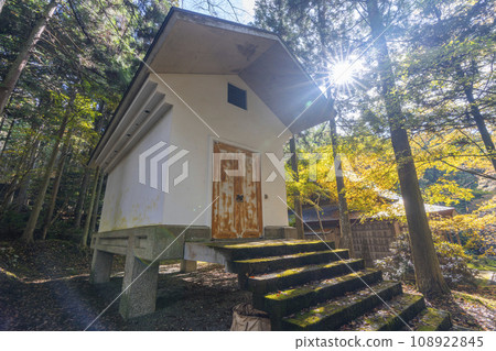 Autumn Kyoto Ohara Raigoin storage room Autumn Kyoto Ohara Raigoin storage room 108922845