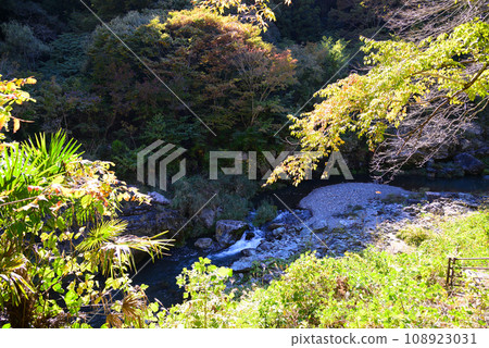 三橋峽,位於群馬縣和埼玉縣交界處 三橋峽,位於群馬縣和埼玉縣交界處 108923031
