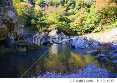 三橋峽,位於群馬縣和埼玉縣交界處 三橋峽,位於群馬縣和埼玉縣交界處 108923038