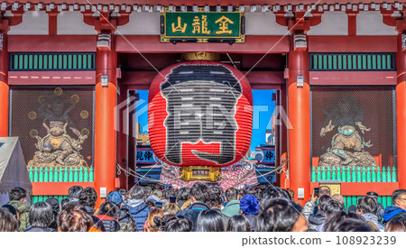 東京城市景觀:新年前三天的雷門 東京城市景觀:新年前三天的雷門 108923239