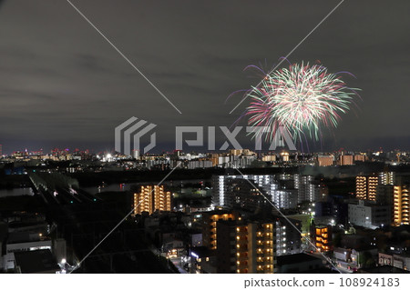 Keihin Tohoku Line Arakawa Bridge and the 3rd Kawaguchi Fireworks Festival | 90th anniversary of city organization enforcement: 2023 (Kawaguchi City, Saitama Prefecture) 108924183
