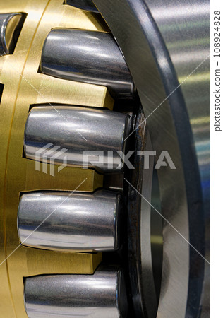 Roller bearing, close-up shot Roller bearing, close-up shot 108924828