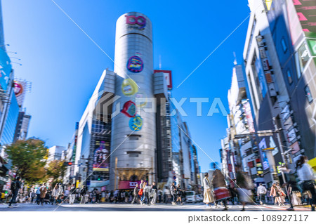 日本東京城市景觀十一月。全國平均/連續10週下降↓…秋季晴空、澀谷109的景色等=19日 108927117