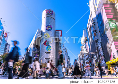 日本東京城市景觀十一月。全國平均/連續10週下降↓…秋季晴空、澀谷109的景色等=19日 108927126