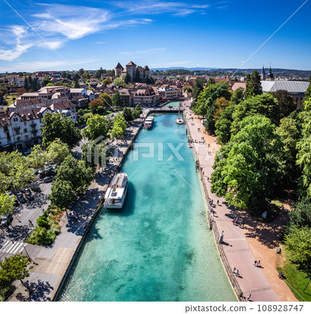 Aerial view of Annecy city Centre, gardens of Europe or jardins de l europe, in Haute Savoie, France 108928747