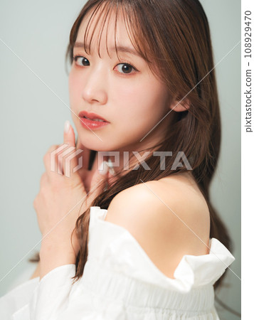 Women's beauty image, skin care, cosmetics, hair removal salon Women's beauty image, skin care, cosmetics, hair removal salon 108929470