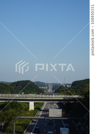 New Tomei Expressway near Hamamatsu service area blue sky 108930151